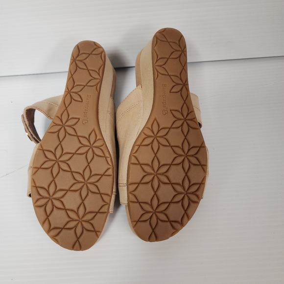 BareTraps Tan Winona Wedge Sandal  With Adjustable Straps Size 7 - Picture 7 of 7